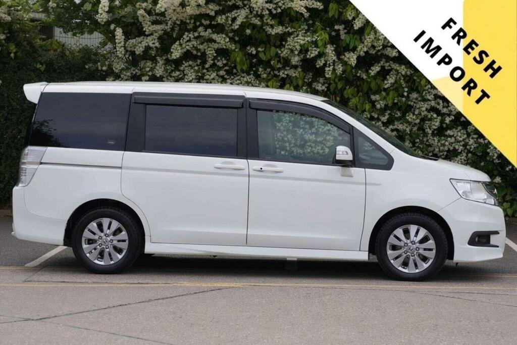 Honda StepWagon Mpv 2.0 Spada Z 8 Seats 201111 White #2