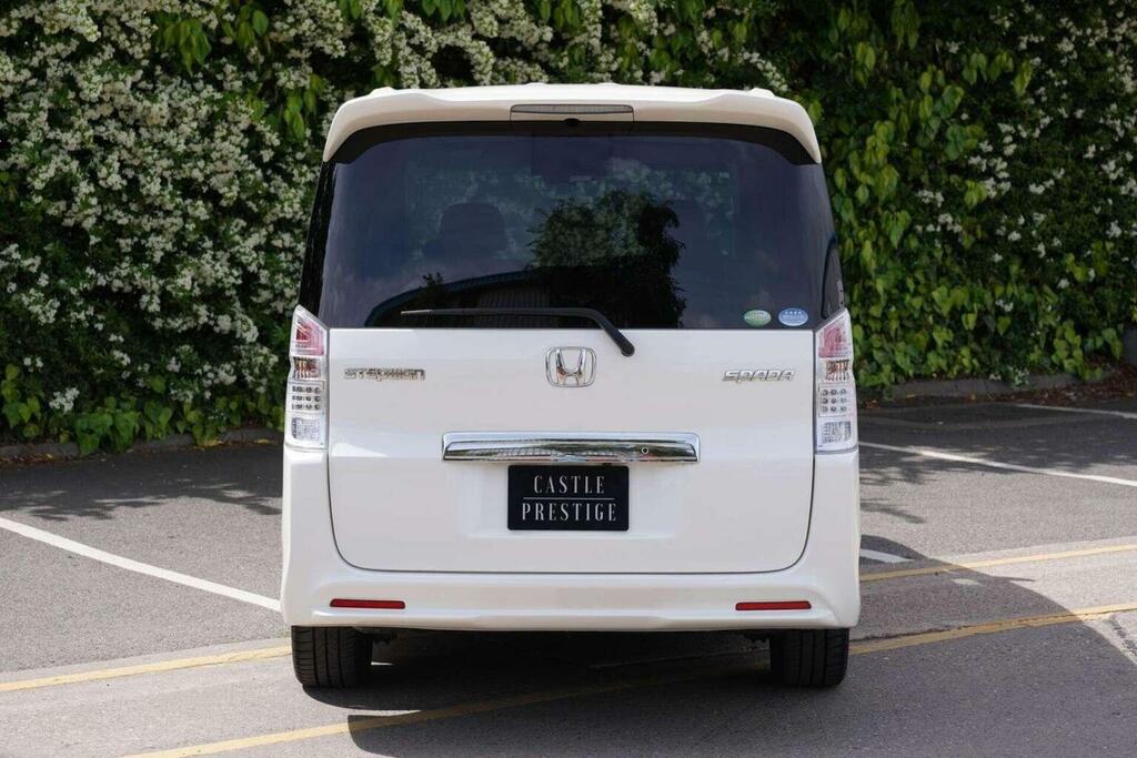 Honda StepWagon Mpv 2.0 Spada Z 8 Seats 201111 White #6