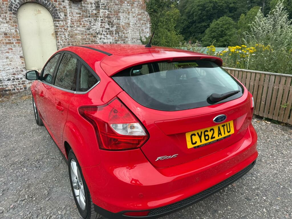 Ford Focus Zetec Red #6