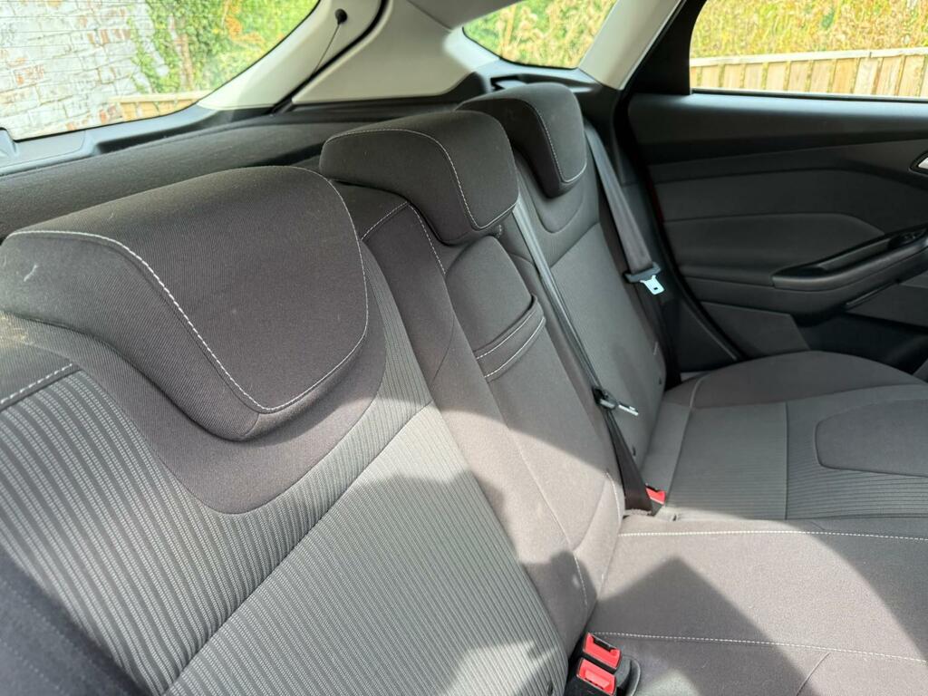 Ford Focus 1.6 Tdci Titanium Estate Euro 5 Grey #25