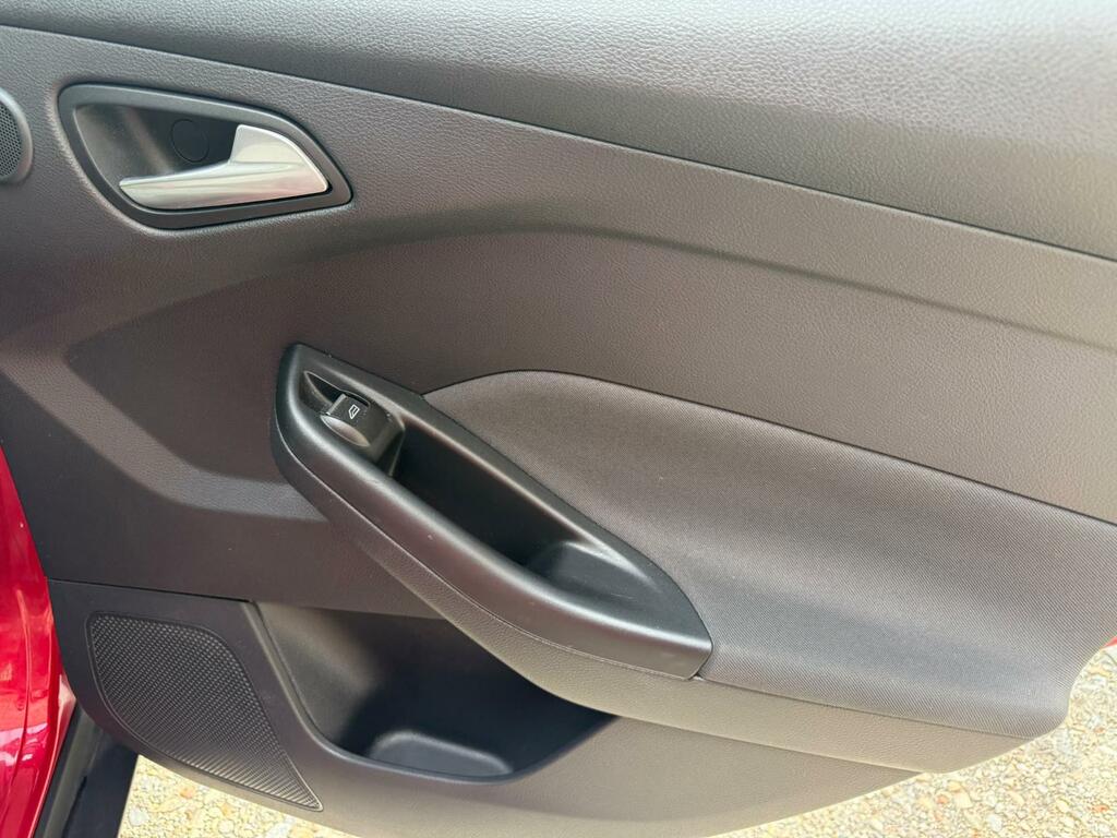 Ford Focus 1.6 Tdci Titanium Estate Euro 5 Grey #29