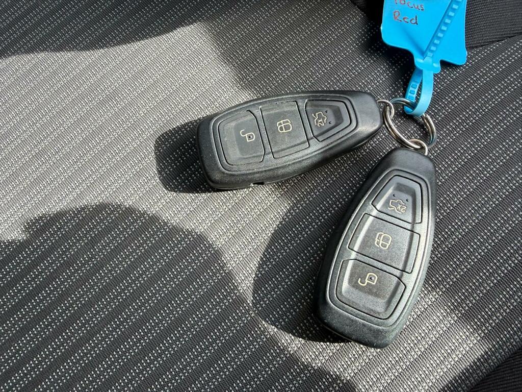 Ford Focus 1.6 Tdci Titanium Estate Euro 5 Grey #21