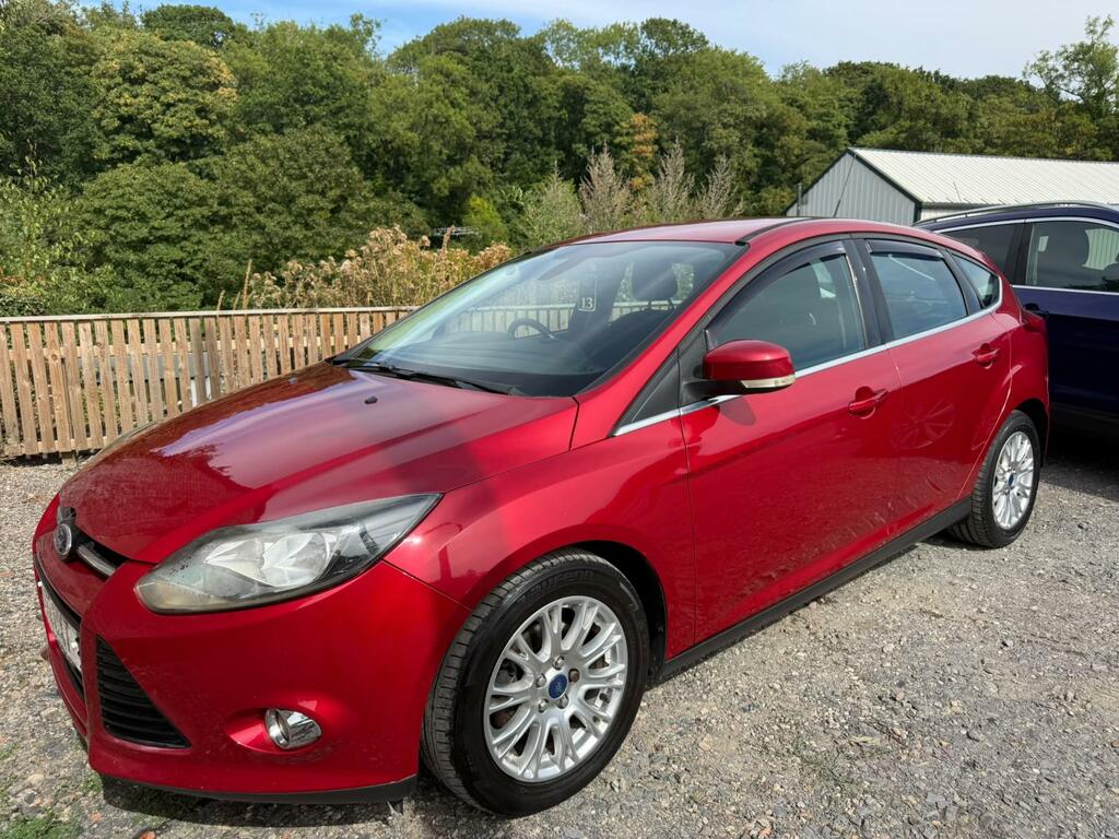 Ford Focus Titanium Red #5