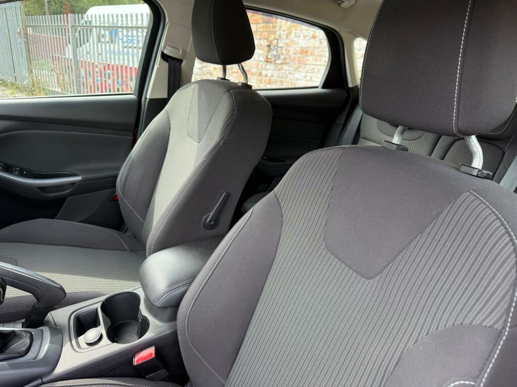 Ford Focus 1.6 Tdci Titanium Estate Euro 5 Grey #18
