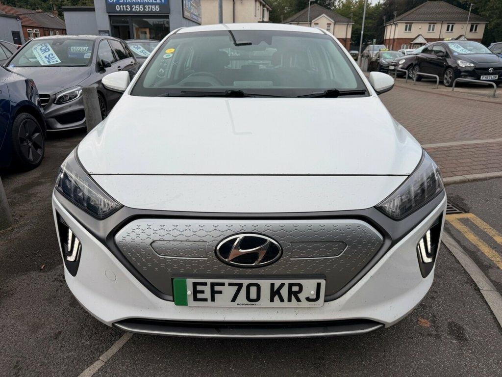 Hyundai Ioniq Premium White #2