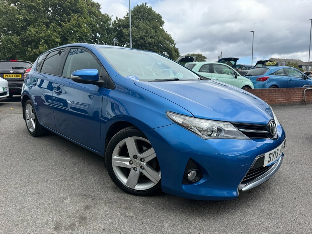 Toyota Auris Excel Vvt-i Only 8,250  #24