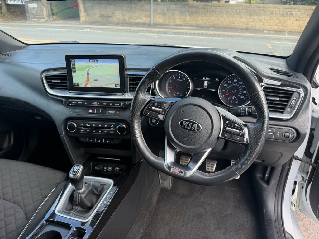 Kia Proceed 1.4L Gt-line White #4