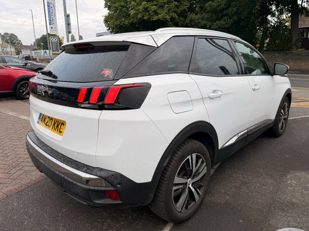 Peugeot 3008 1.2 Puretech Allure Red #8