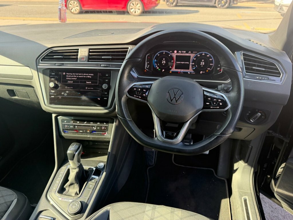 Volkswagen Tiguan 2L R-line Black #4