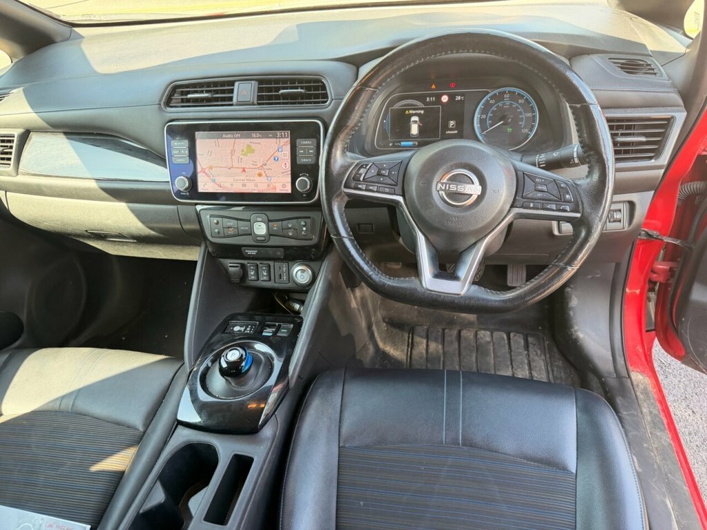 Nissan Leaf Hatchback Red #4
