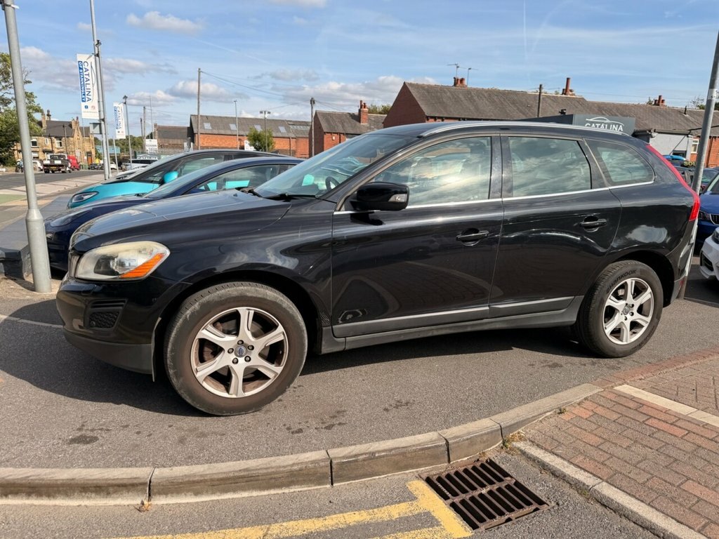 Volvo XC60 2L Se Lux Black #4