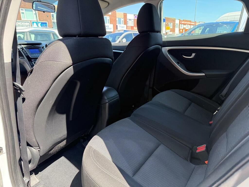 Hyundai I30 1.6 Crdi Style Euro 5 Silver #32