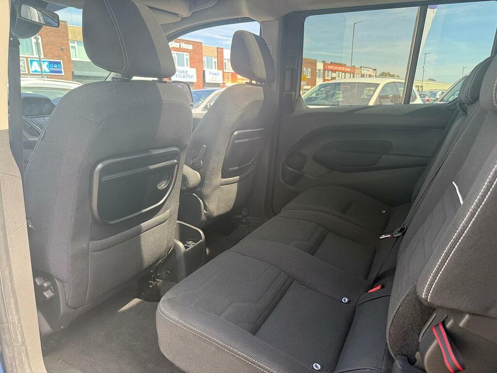 Ford Grand Tourneo Connect 1.5 Tdci 120 Titanium Powershift Silver #32
