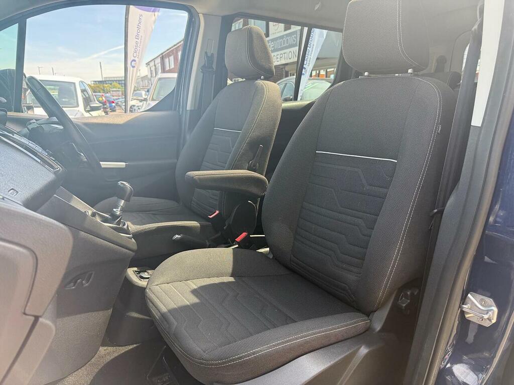 Ford Grand Tourneo Connect 1.5 Tdci 120 Titanium Powershift Silver #29