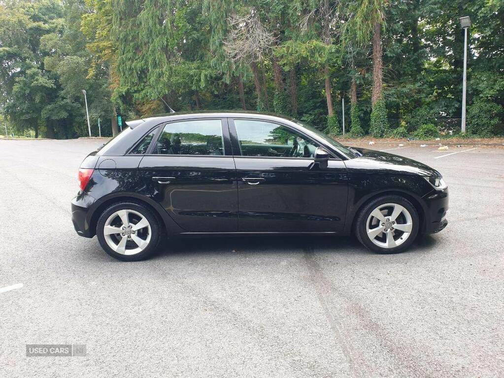 Audi A1 1.6 Tdi Sport Black #5