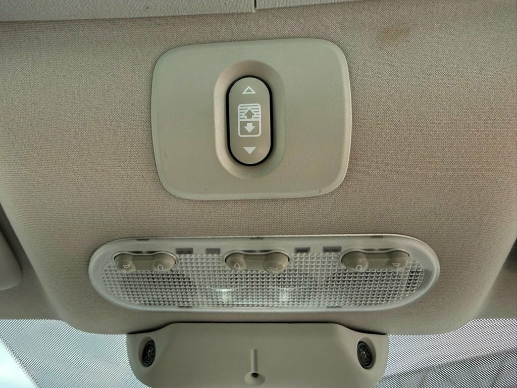 Nissan Qashqai Hatchback Beige #43