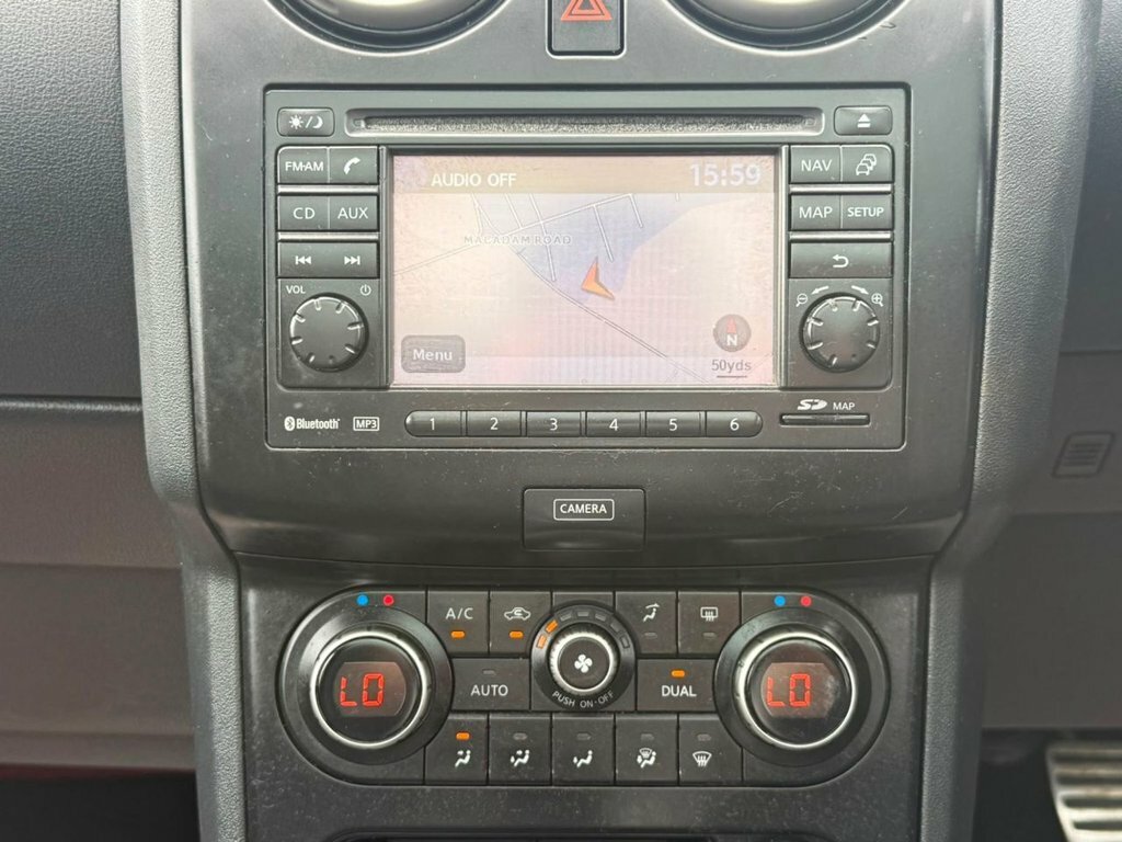 Nissan Qashqai Hatchback Beige #28