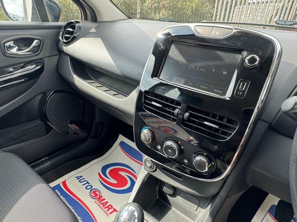 Renault Clio 0.9 Tce Dynamique S Medianav Euro 5 Ss  #28
