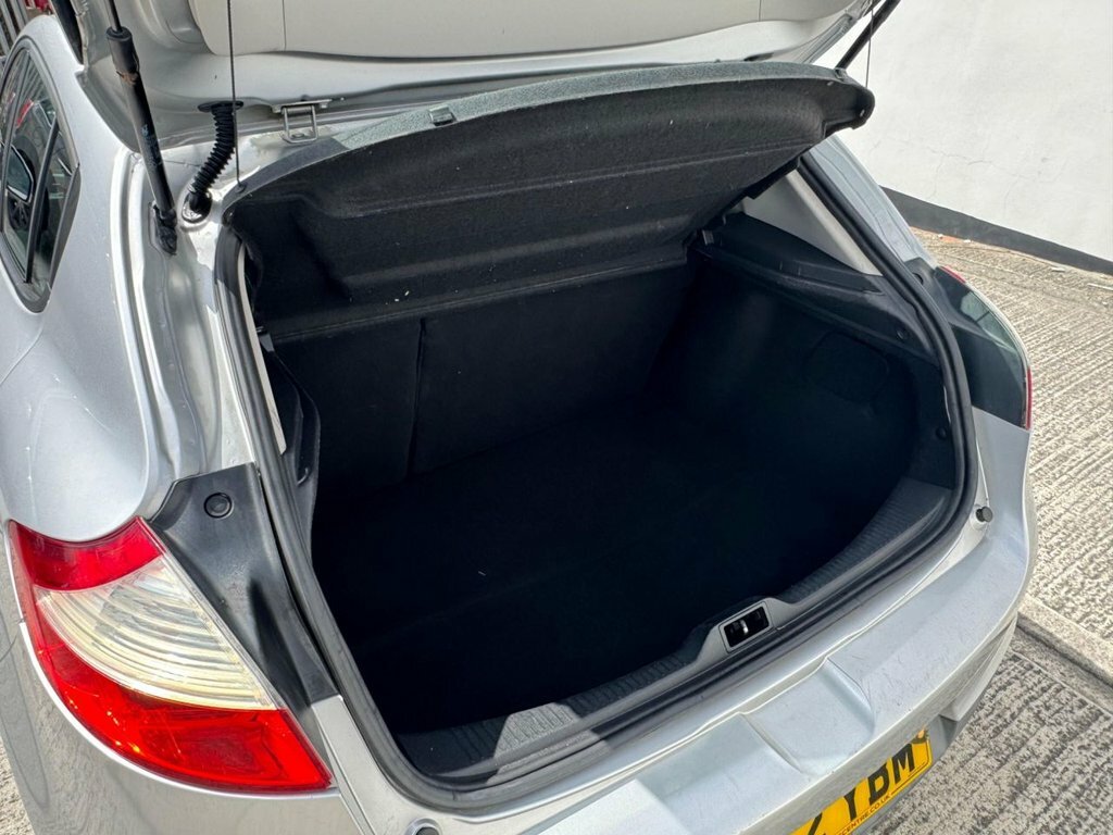 Renault Megane 1.6L Dynamique Tomtom Silver #6
