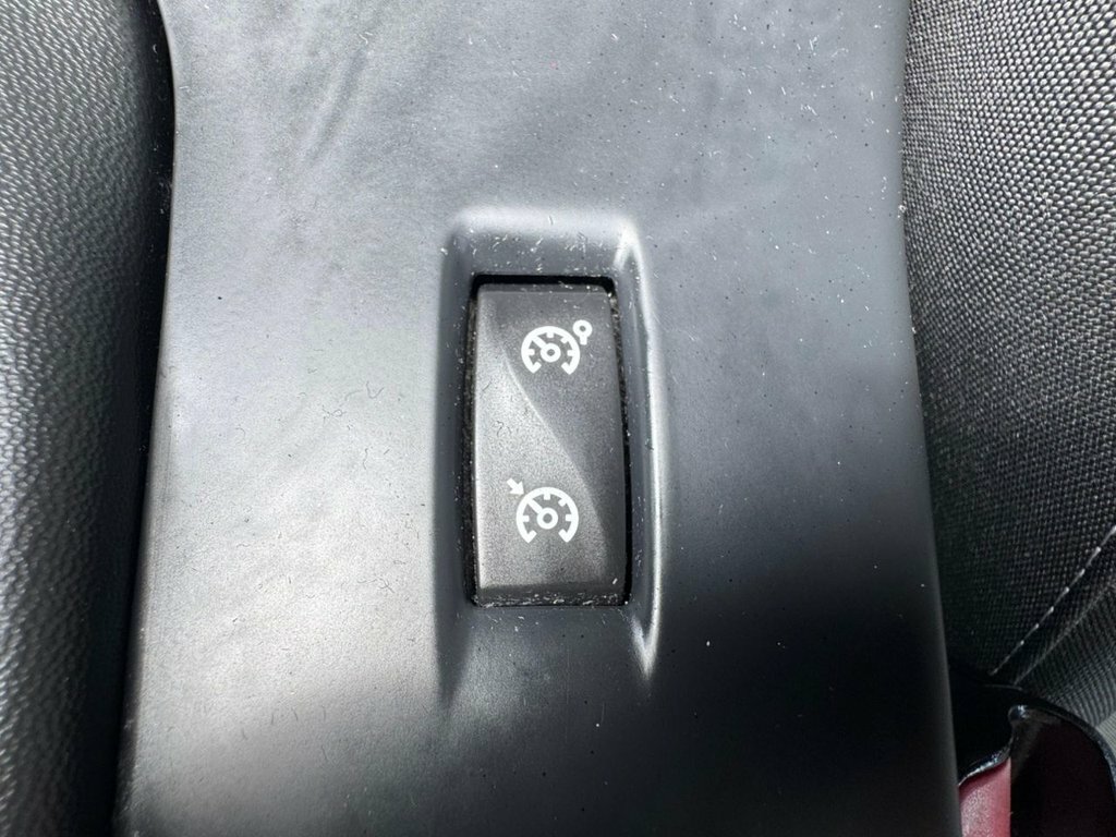 Renault Megane 1.6 16V Dynamique Tomtom Sport Tourer Euro 5 White #27
