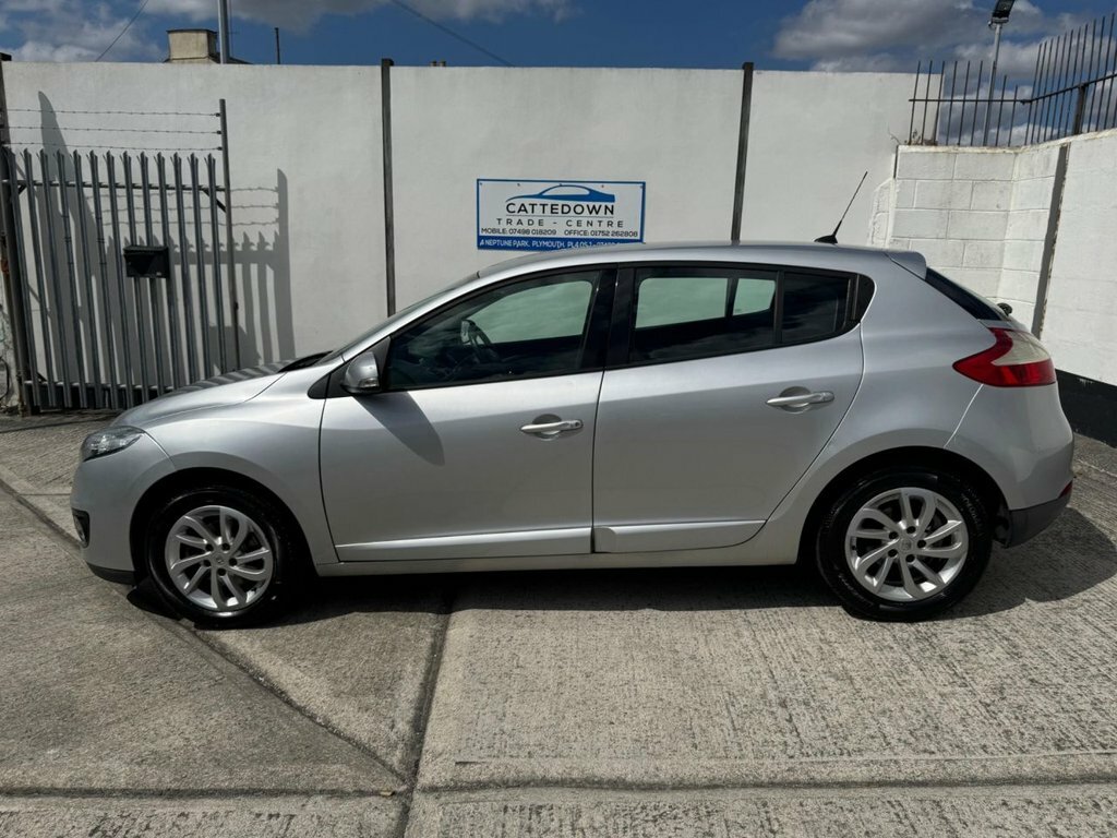Renault Megane 1.6L Dynamique Tomtom Silver #2