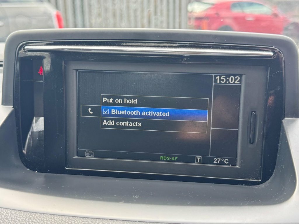 Renault Megane 1.6 16V Dynamique Tomtom Sport Tourer Euro 5 White #44