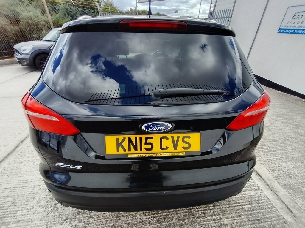 Ford Focus 1.6L Titanium Black #4