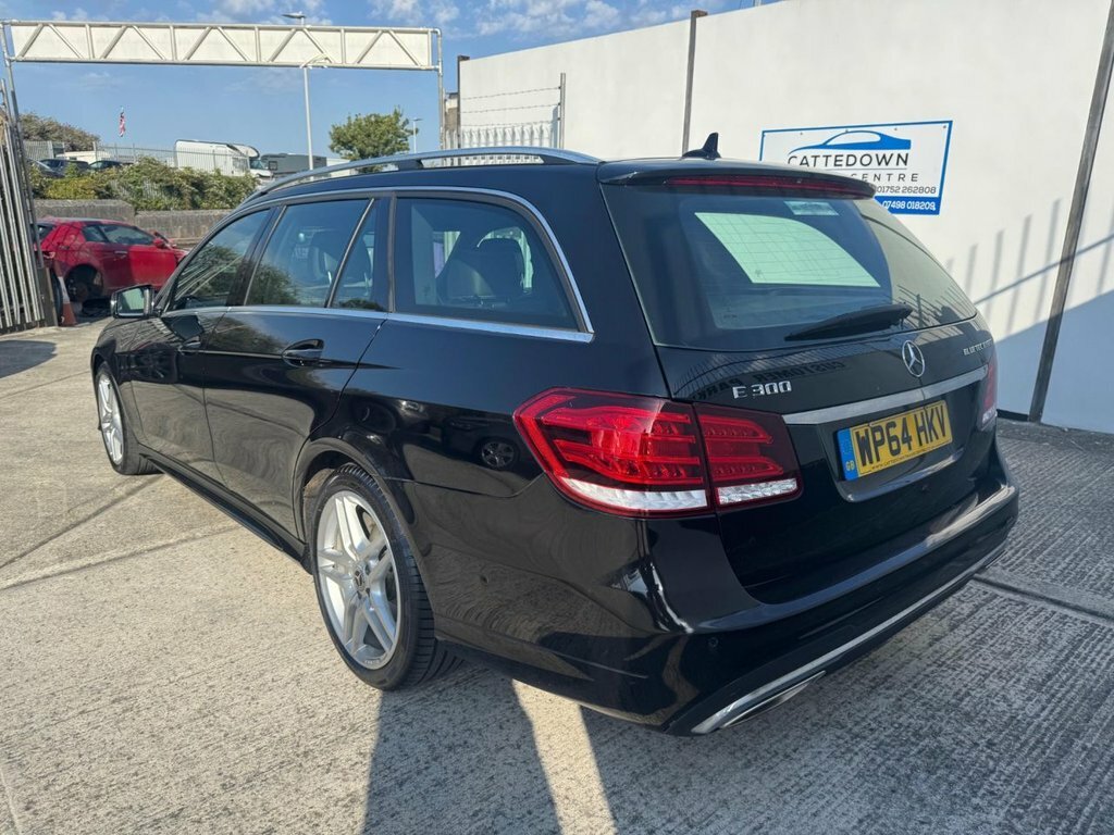 Mercedes-Benz E Class 2.1L Amg Line Black #3