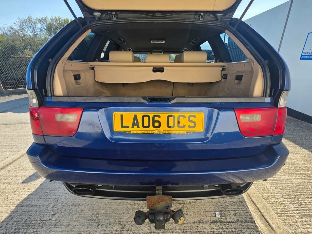 BMW X5 Estate Blue #5