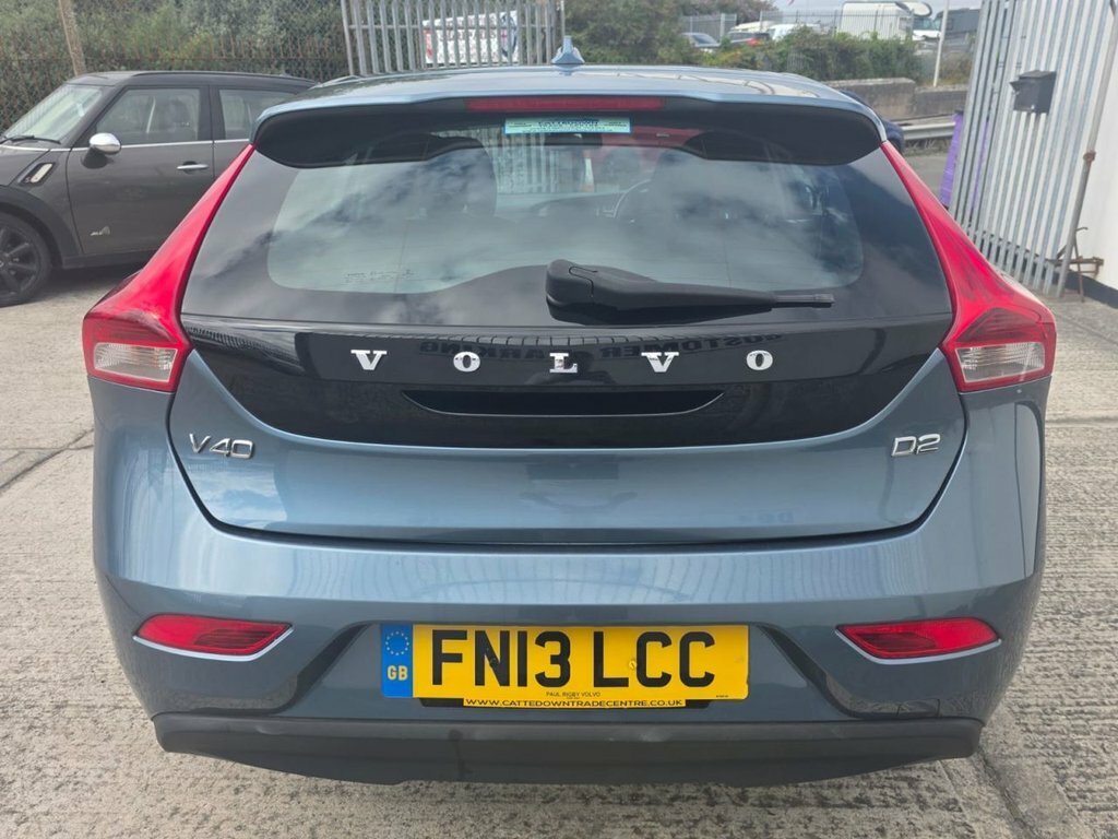 Volvo V40 1.6L Se Blue #4