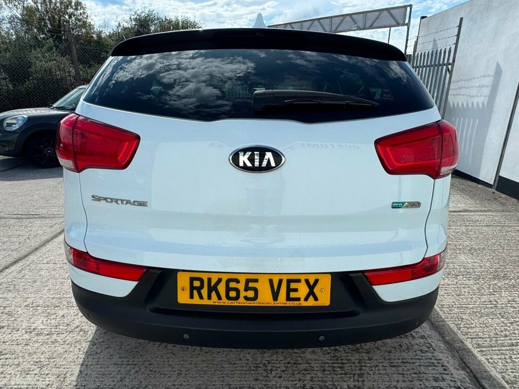 Kia Sportage 1.6L Axis Edition White #4