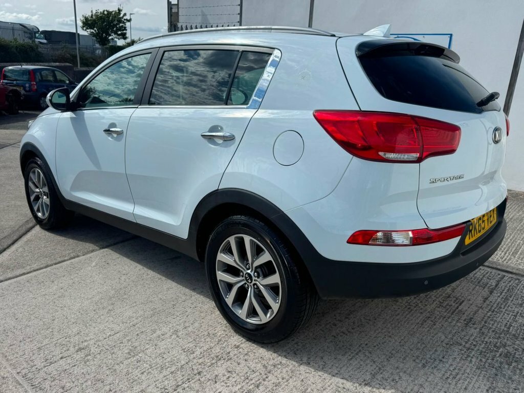 Kia Sportage 1.6L Axis Edition White #3