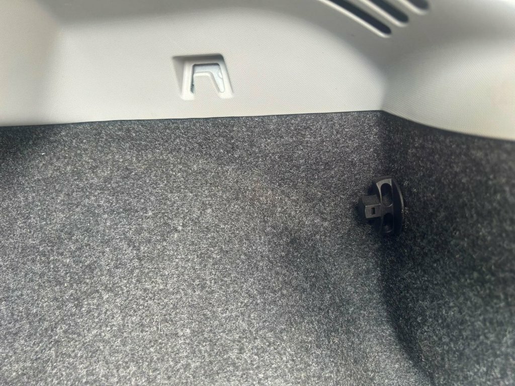 Seat Ibiza 1.4L Toca White #6