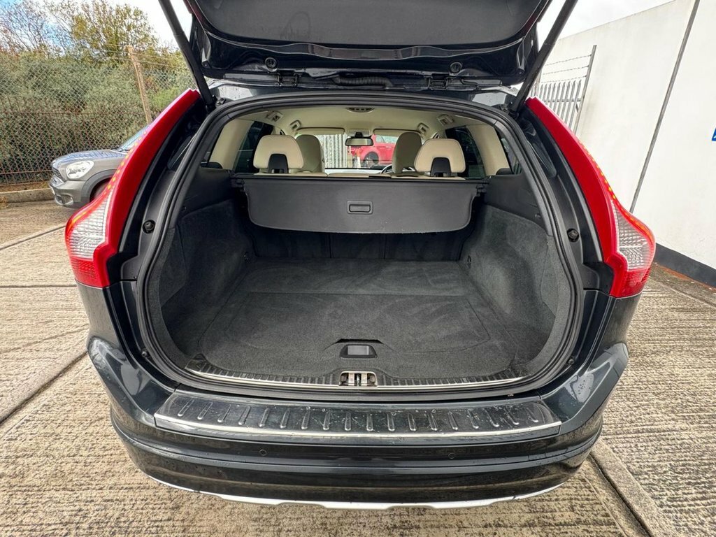 Volvo XC60 2.4L Se Lux Nav VX63ZVJ Grey #5