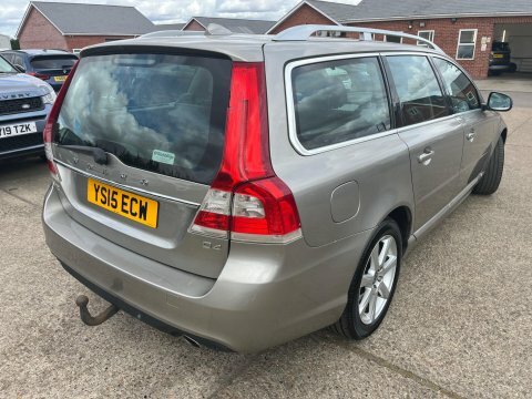 Volvo V70 D5 215 Se Nav Geartronic Red #8