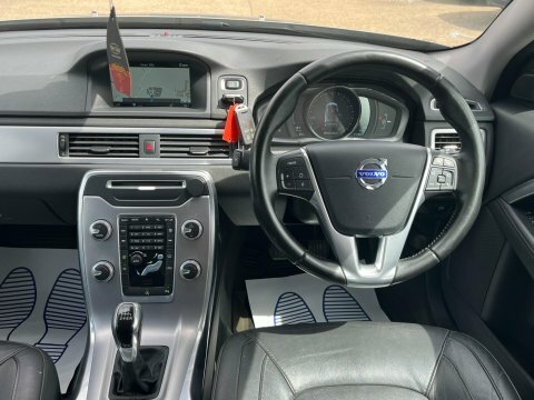 Volvo V70 D5 215 Se Nav Geartronic Red #10