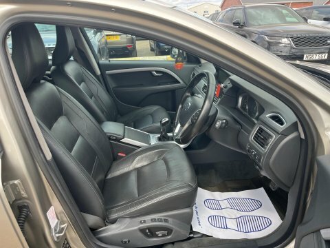 Volvo V70 D5 215 Se Nav Geartronic Red #12