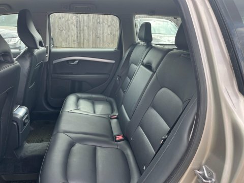 Volvo V70 D5 215 Se Nav Geartronic Red #14