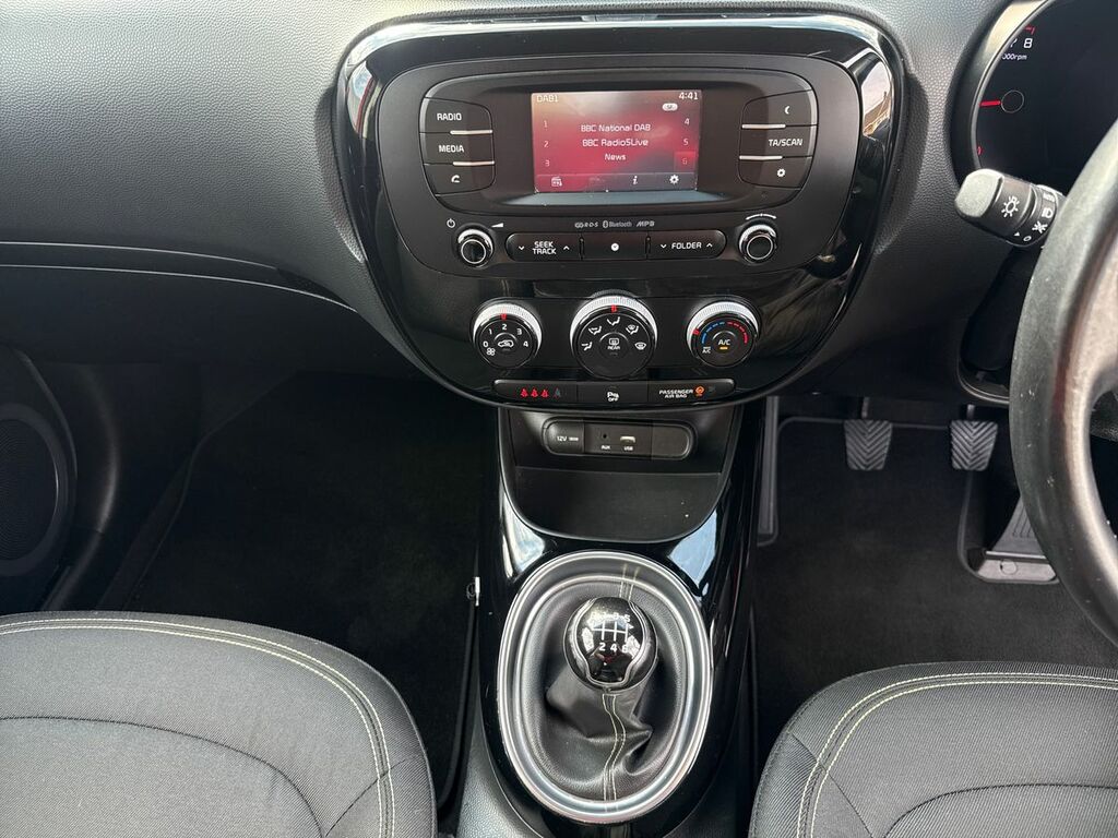 Kia Soul 1.6 Crdi Connect Plus Euro 6 Black #18