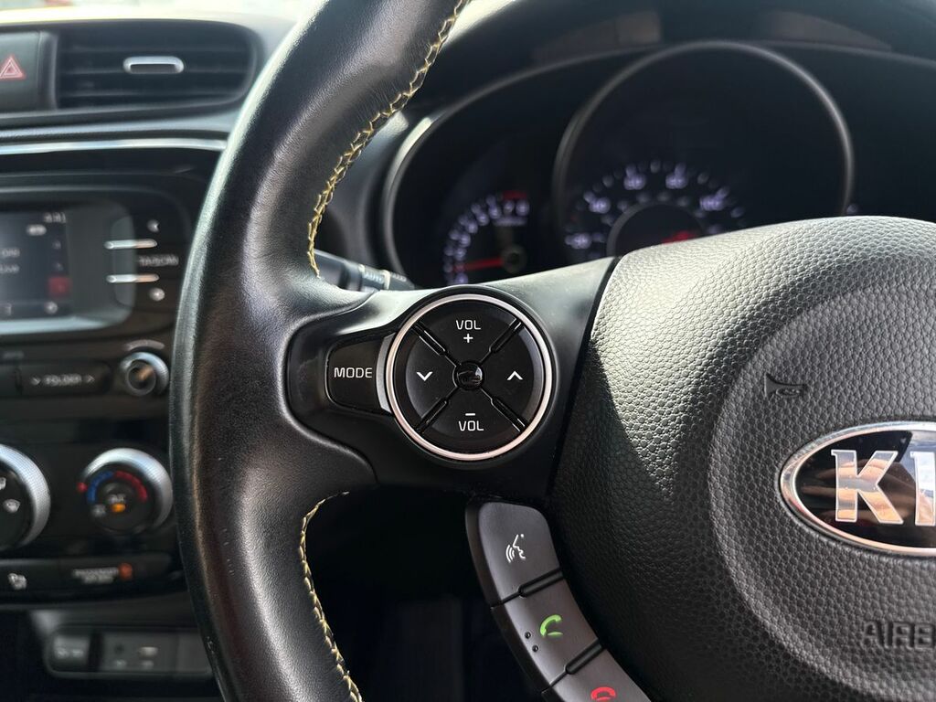 Kia Soul 1.6 Crdi Connect Plus Euro 6 Black #21