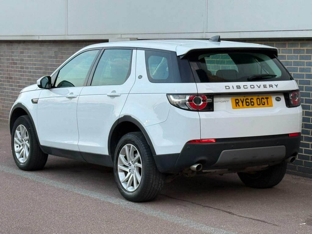 Land Rover Discovery Sport 2.0 Td4 Se Tech 4Wd Euro 6 Ss RY66OGT White #4
