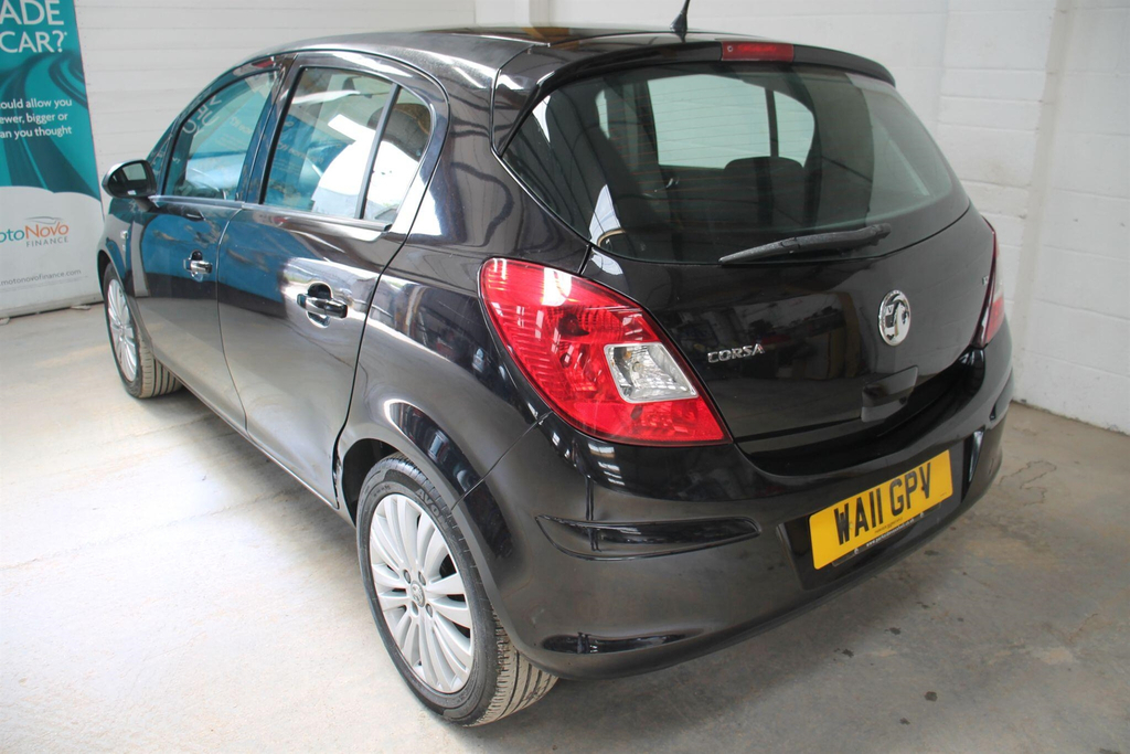 Vauxhall Corsa 1.4 16V Se Hatchback Euro 5 100 P Red #8