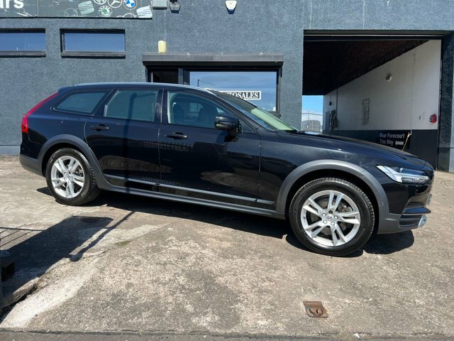 Volvo V90 Cross Country 2017 2.0 D5 Powerpulse Estate Awd Black #3