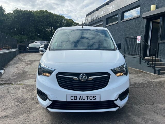Vauxhall Combo 2020 1.5 Turbo D 2300 Sportive Panel Van Diese White #2
