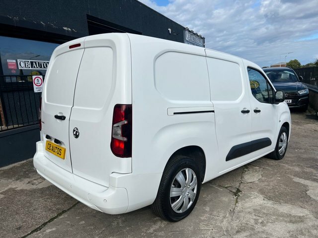 Vauxhall Combo 2020 1.5 Turbo D 2300 Sportive Panel Van Diese White #4