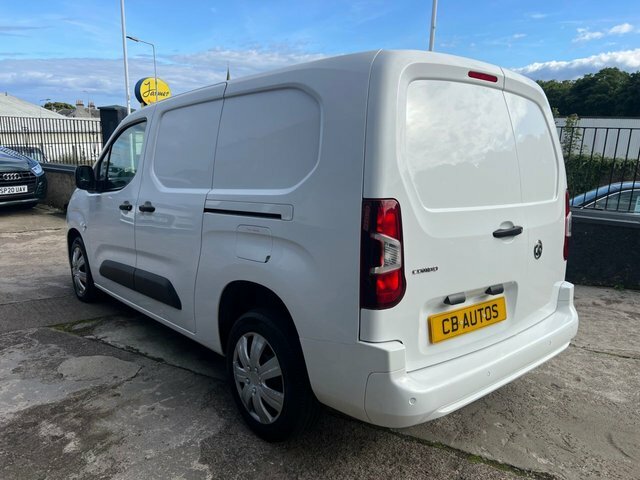 Vauxhall Combo 2020 1.5 Turbo D 2300 Sportive Panel Van Diese White #6