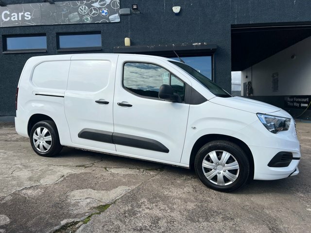 Vauxhall Combo 2020 1.5 Turbo D 2300 Sportive Panel Van Diese White #3