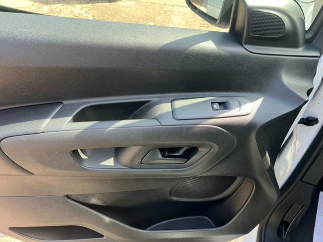 Peugeot Partner 1.5 Bluehdi Professional L1 101 Bhp With Air Con, White #14