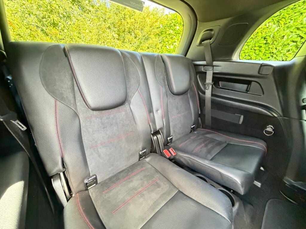 Mercedes-Benz GLB Class 200 Amg Line Premium 7G-tronic Estate Red #13