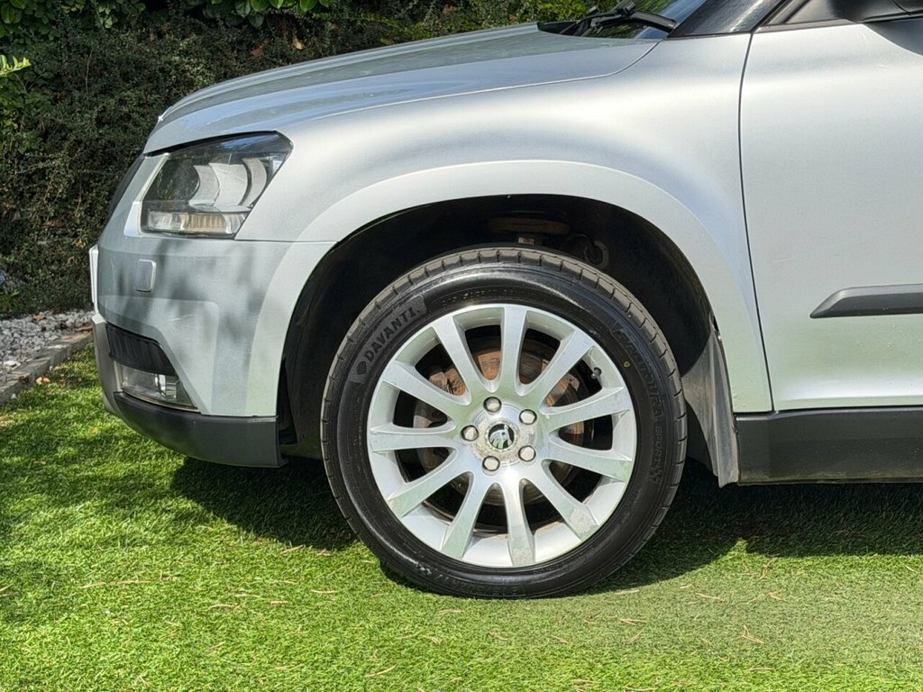 Skoda Yeti 1.2 Tsi Monte Carlo Dsg Euro 6 Ss White #7